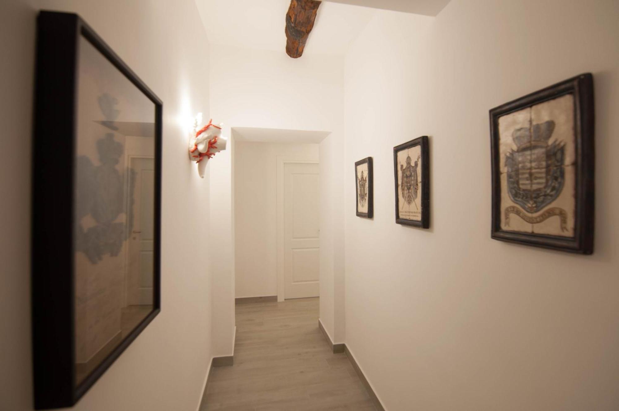 ホテル Relais Bijoux Napoli エクステリア 写真